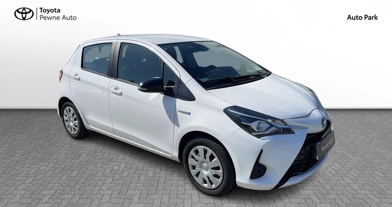 Toyota Yaris cena 54900 przebieg: 113370, rok produkcji 2017 z Sosnowiec małe 67